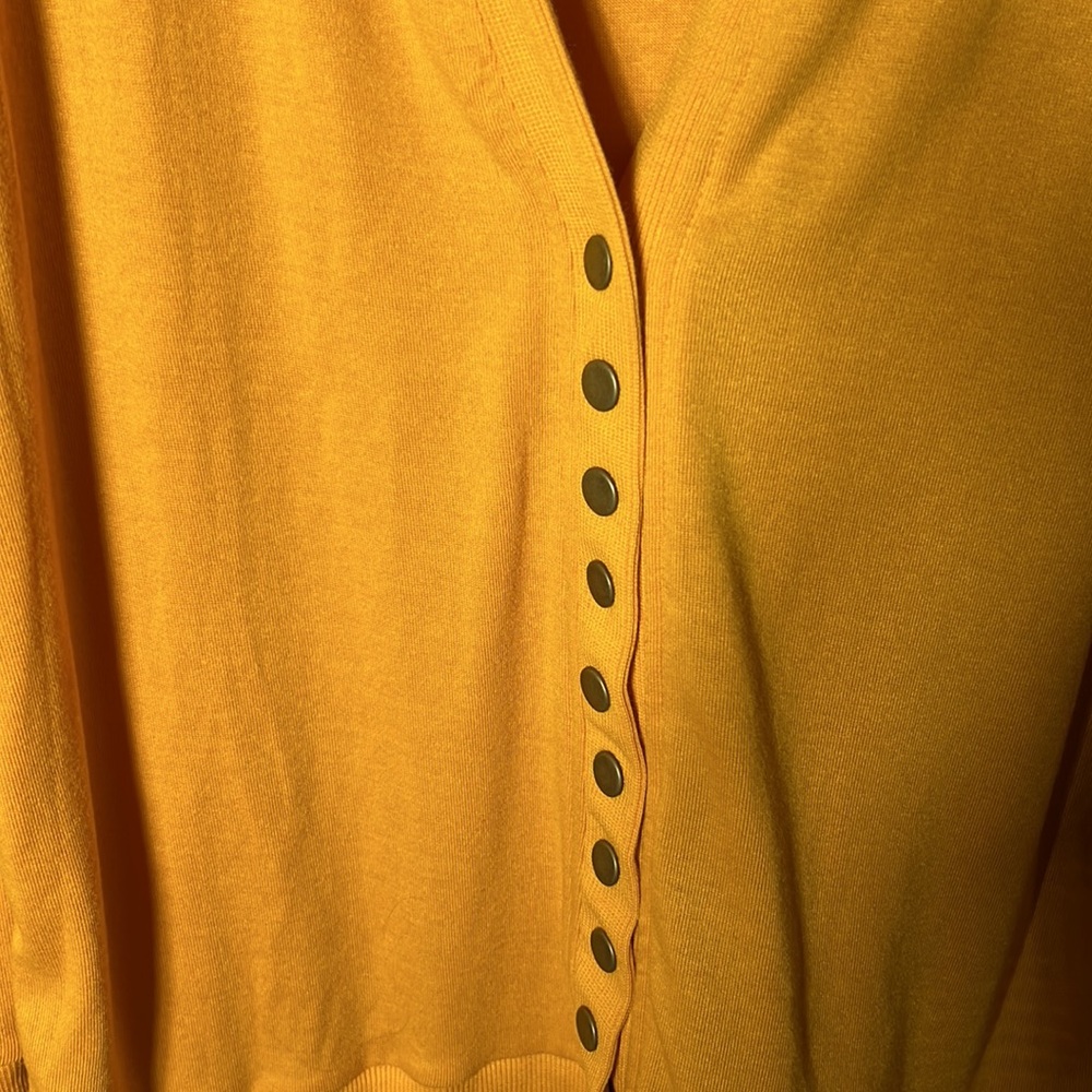 Nenona button down cardigan size medium - Picture 4 of 11